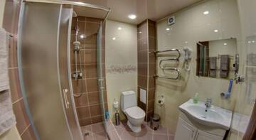 Фото номера Улучшенный двухместный номер с 1 кроватью Гостевой дом Libertyclub &amp; SPA г. Саратов 4