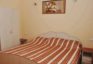 Фото номера Двухместный номер с 1 кроватью Гостиница Guest House Lotos г. Саратов 3