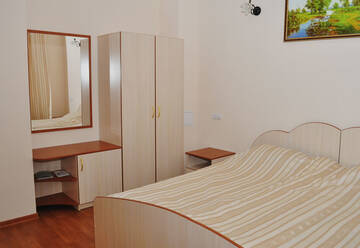 Фото номера Стандартный двухместный номер с 1 кроватью Гостиница Guest House Lotos г. Саратов 3
