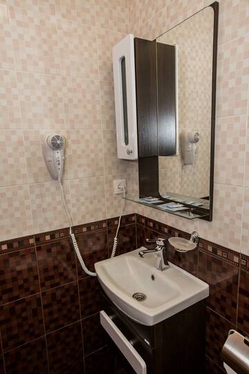 Фото номера Номер комфорт с 1 двуспальной кроватью Гостиница Lotus Hotel &amp; Spa г. Саратов 5
