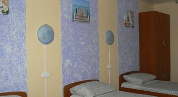 Фото номера Стандартный трехместный номер Хостел Five Stars г. Саратов 5