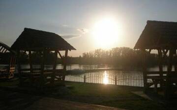 Фото номера Номер &quot;Стандарт&quot; Гостиница Holiday Park Shvambrania г. Саратов 24