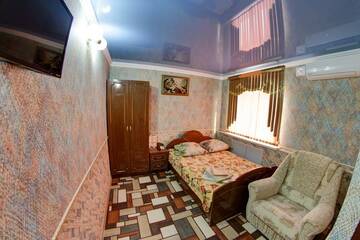 Фото номера Номер стандарт с 1 двуспальной кроватью Гостиница ARS (АРС) г. Саратов 2
