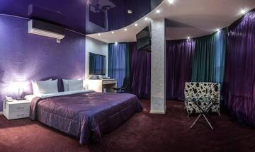 Фото номера Полулюкс Гостиница X&amp;O Hotel г. Саратов 2